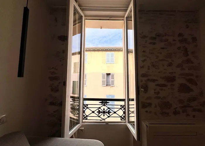 B066 Design A 5 Mn De La Apartment Cannes
