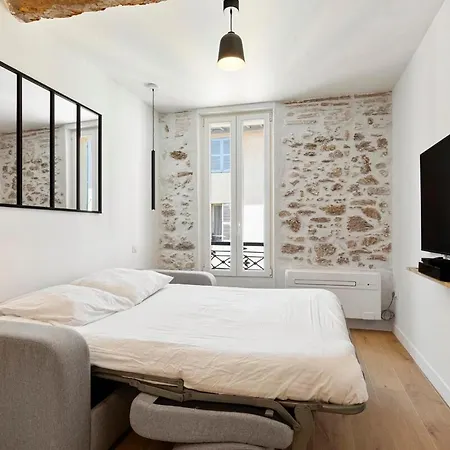 B066 Design A 5 Mn De La Apartment