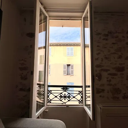 B066 Design A 5 Mn De La Apartman Cannes