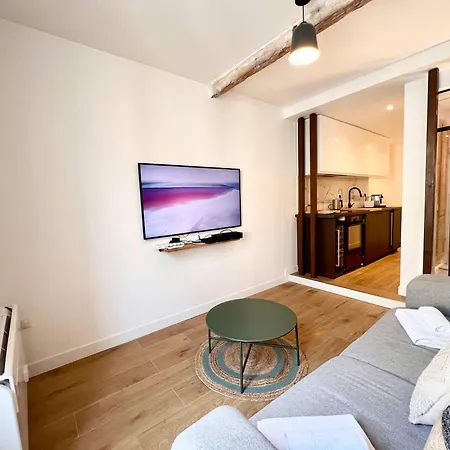 B066 Design A 5 Mn De La *