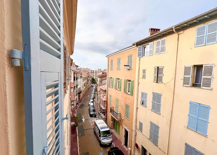B066 Design A 5 Mn De La Apartman Cannes