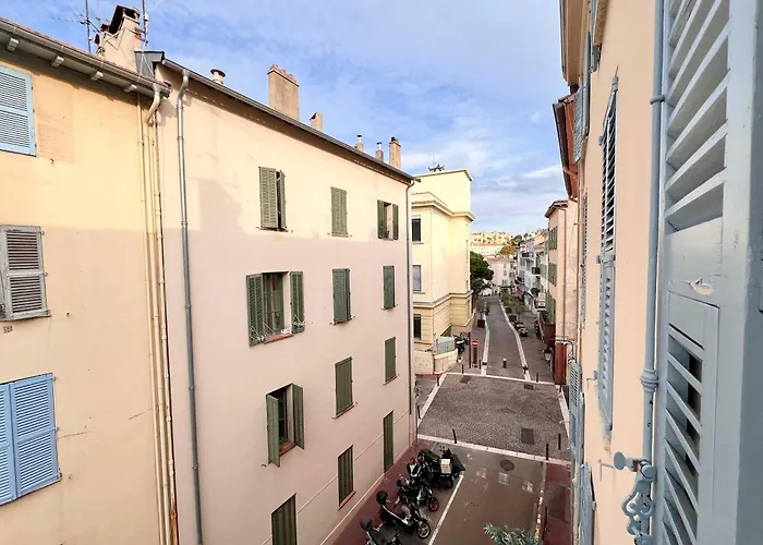 B066 Design A 5 Mn De La Apartman Cannes